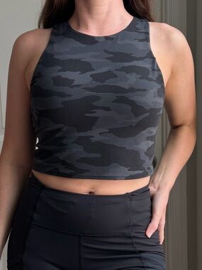 ATHLETA Conscious Crop A-C Cup Black Camo
